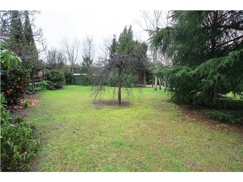 5 Reservoir Rd, Monbulk VIC 3793