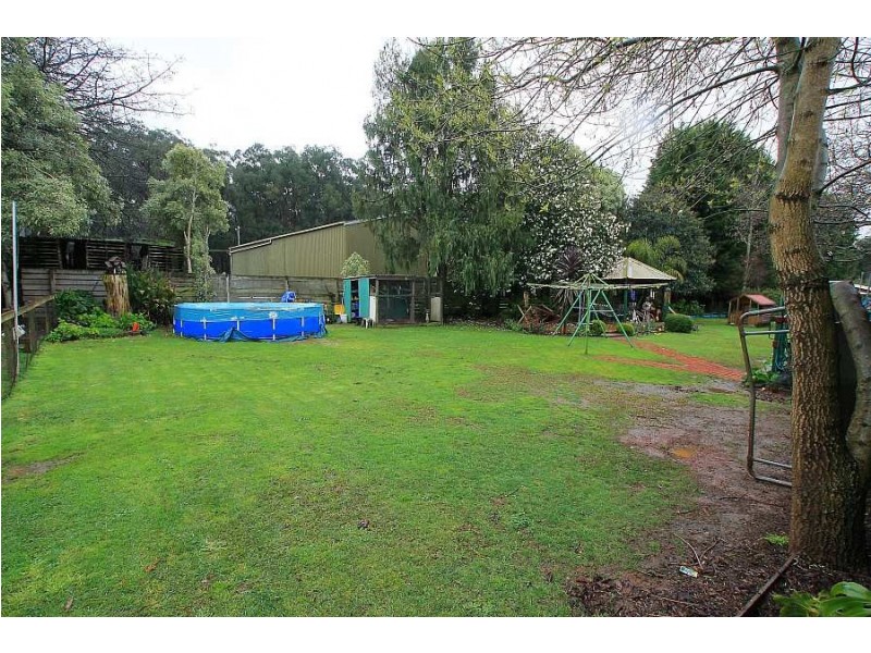 5 Reservoir Rd, Monbulk VIC 3793