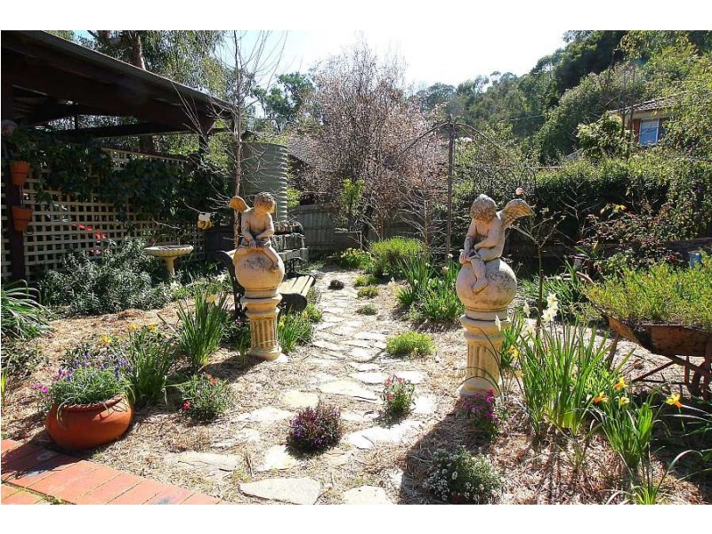 42 Edward Street, Upper Ferntree Gully VIC 3156