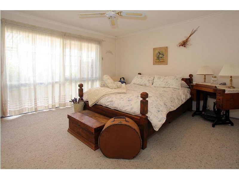 42 Edward Street, Upper Ferntree Gully VIC 3156