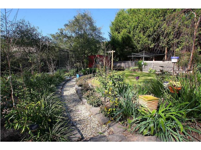 42 Edward Street, Upper Ferntree Gully VIC 3156