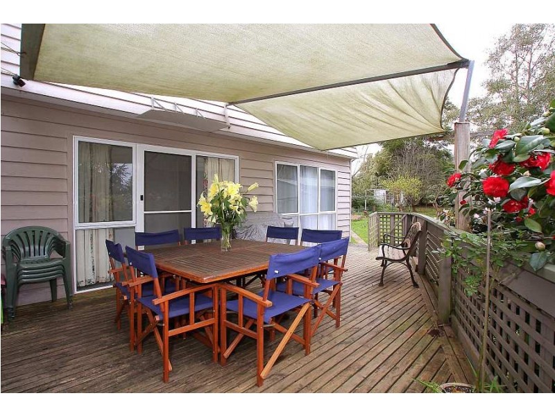 108 Moores Rd, Monbulk VIC 3793