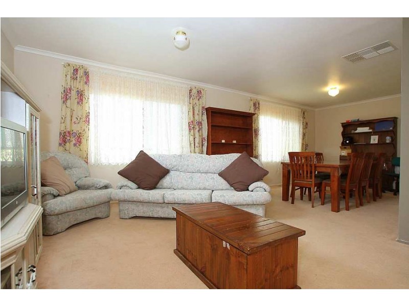 108 Moores Rd, Monbulk VIC 3793