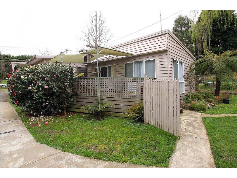 108 Moores Rd, Monbulk VIC 3793