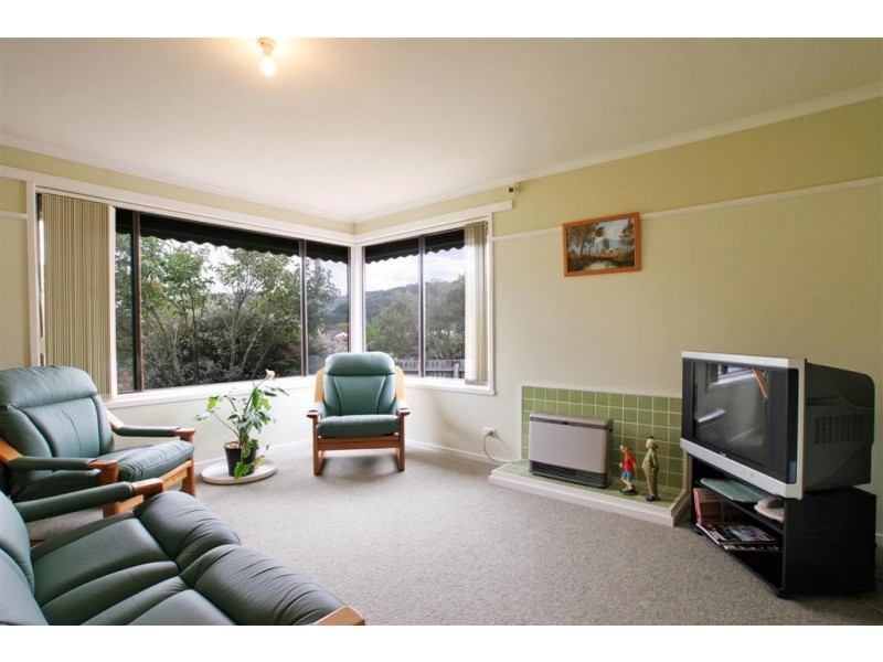 17 Forest Street, Yarra Glen VIC 3775