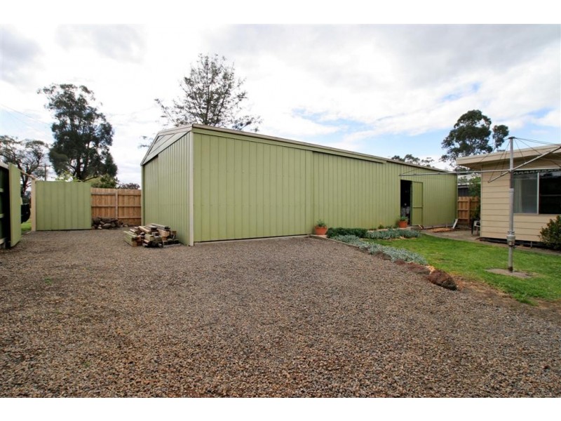 17 Forest Street, Yarra Glen VIC 3775