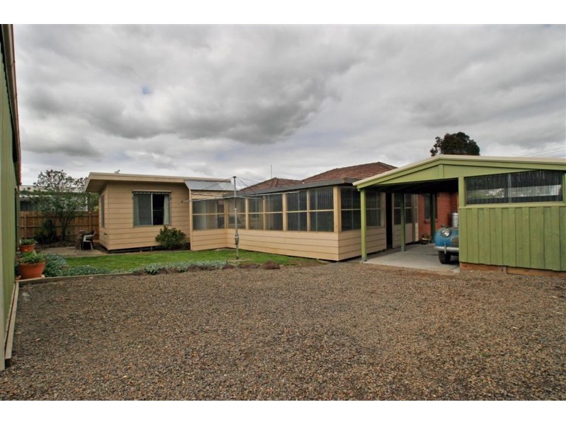 17 Forest Street, Yarra Glen VIC 3775