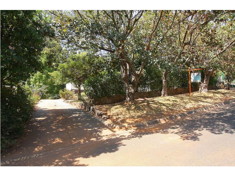 8 Haig Ave, Monbulk VIC 3793