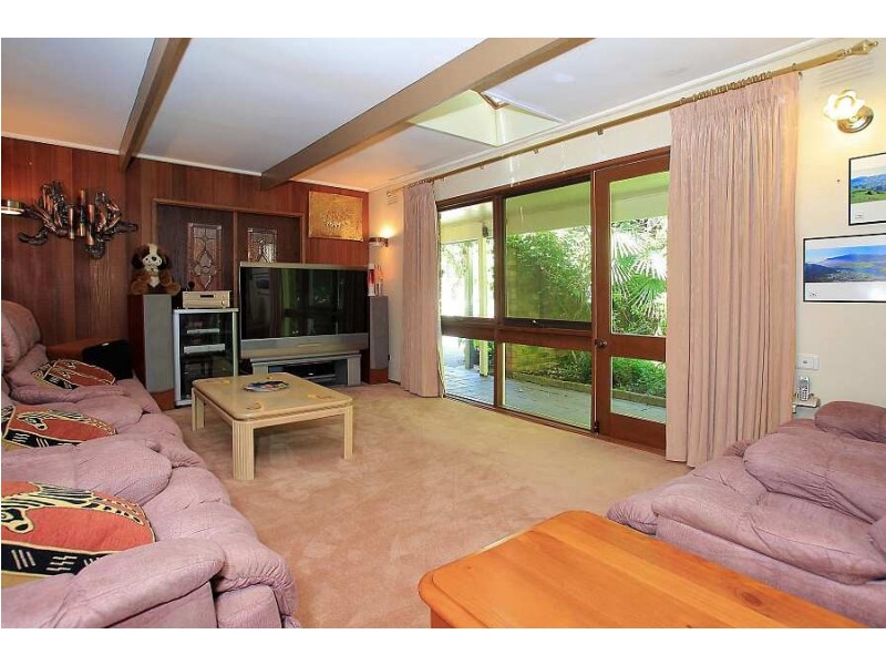 5 School Rd, Ferny Creek VIC 3786