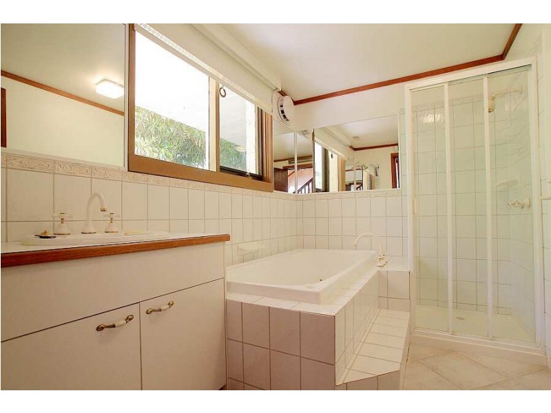 5 School Rd, Ferny Creek VIC 3786