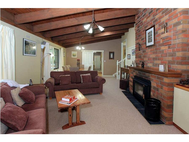 23-25 Hethersett Rd, Sassafras VIC 3787