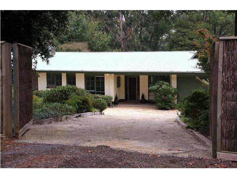 23-25 Hethersett Rd, Sassafras VIC 3787