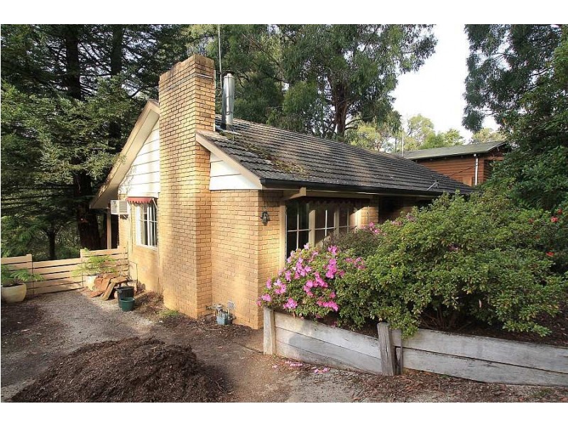 94 Moores Rd, Monbulk VIC 3793