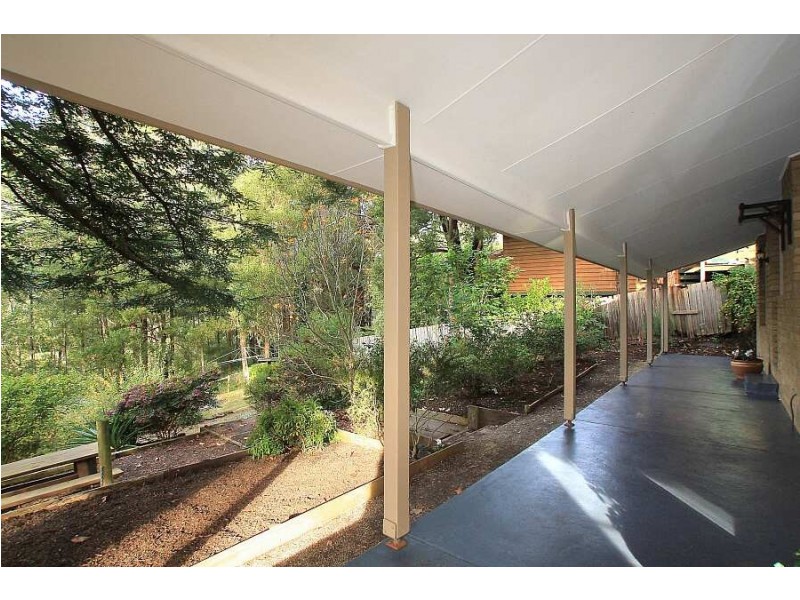 94 Moores Rd, Monbulk VIC 3793