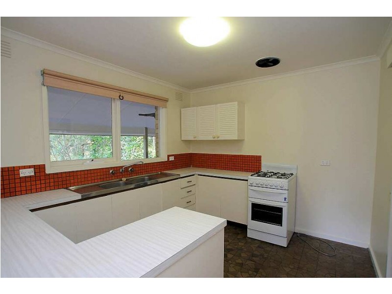 94 Moores Rd, Monbulk VIC 3793