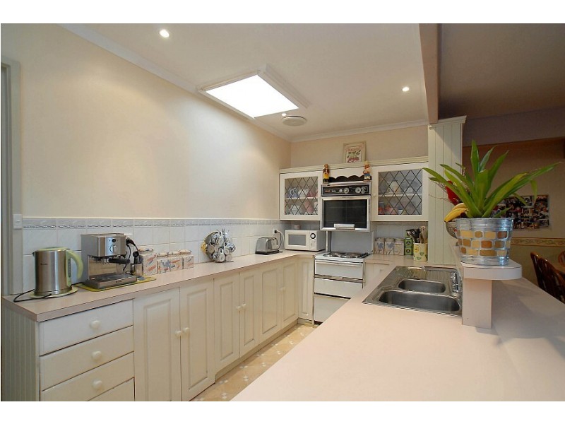 8 Halcyon Ave, The Patch VIC 3792