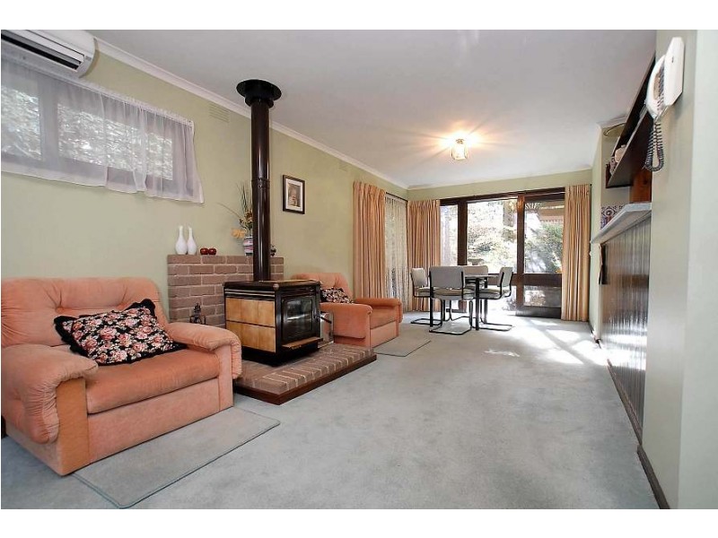 18 Baynes Park Rd, Monbulk VIC 3793