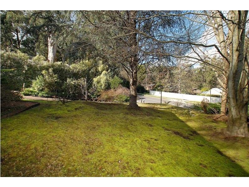 18 Baynes Park Rd, Monbulk VIC 3793