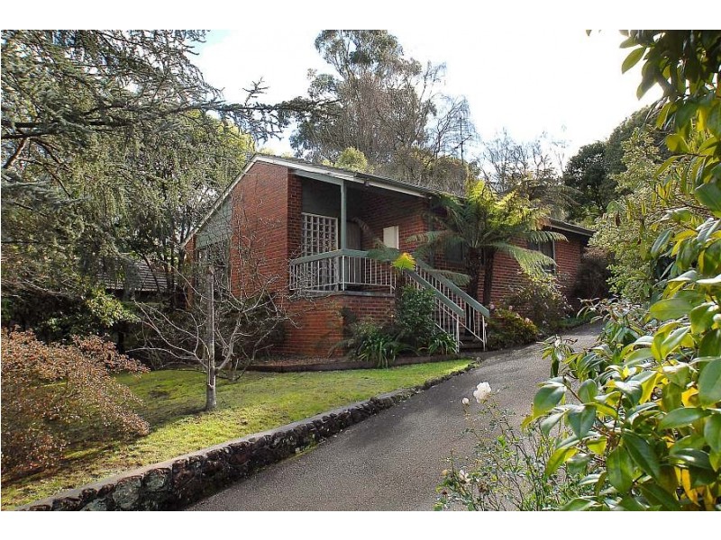 18 Baynes Park Rd, Monbulk VIC 3793
