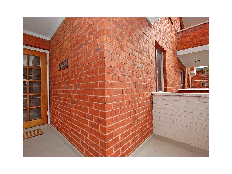 5/18 Bank Street, Meadowbank NSW 2114