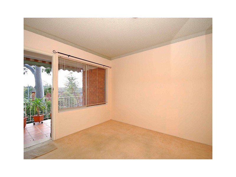 2/37 Meadow Cres, Meadowbank NSW 2114