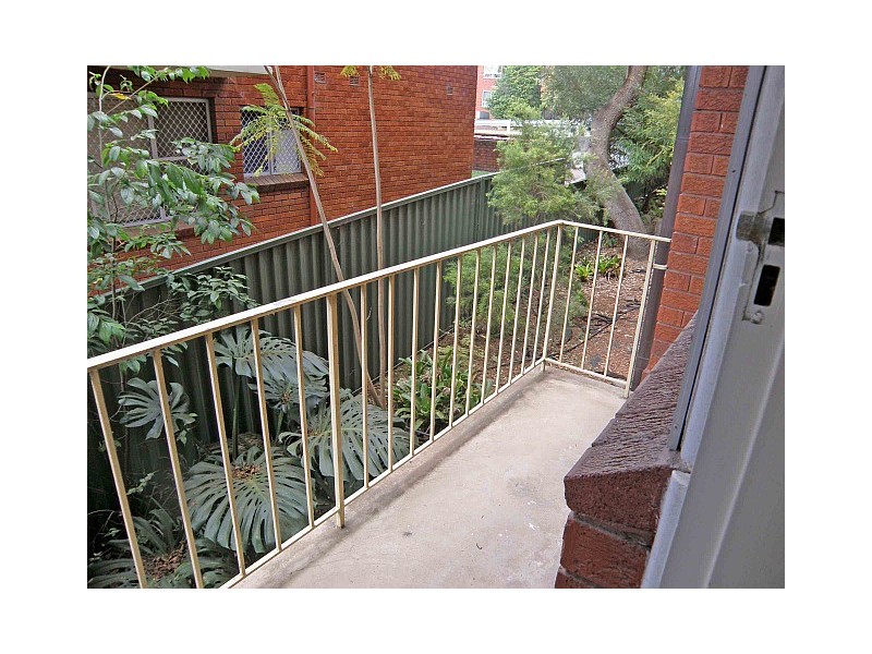 2/38 Meadow Cres, Meadowbank NSW 2114