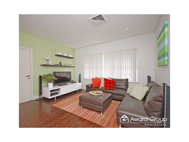 102 North Road, Denistone East NSW 2112