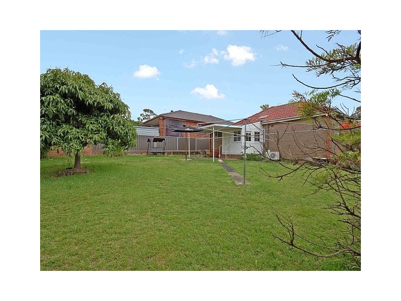 24 Dickson Ave, West Ryde NSW 2114
