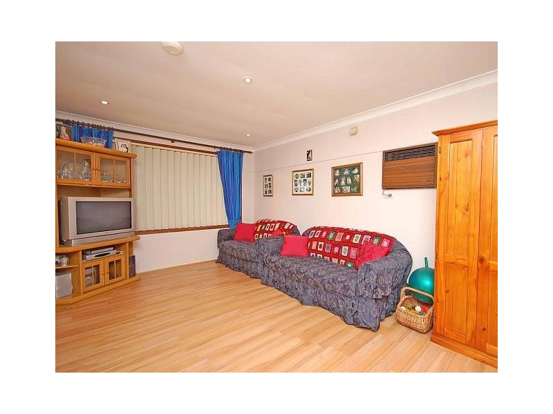 77 Rippon Avenue, Dundas NSW 2117