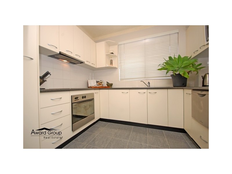 2/6 Bank Street, Meadowbank NSW 2114