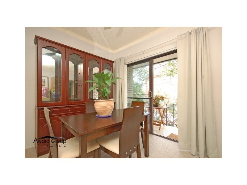 2/6 Bank Street, Meadowbank NSW 2114