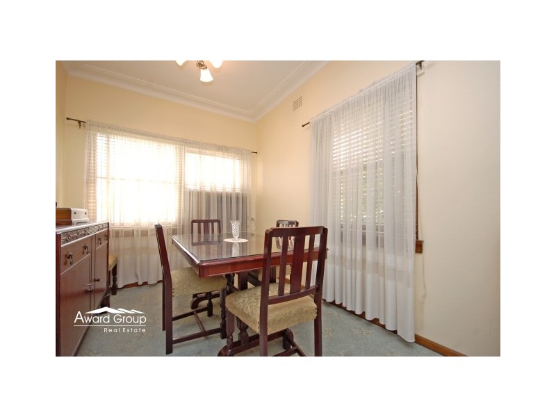 43 Osgathorpe Rpad, Gladesville NSW 2111