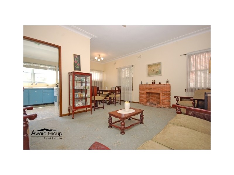 43 Osgathorpe Rpad, Gladesville NSW 2111