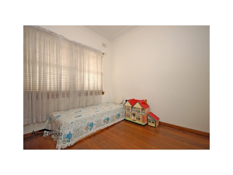 43 Osgathorpe Rpad, Gladesville NSW 2111