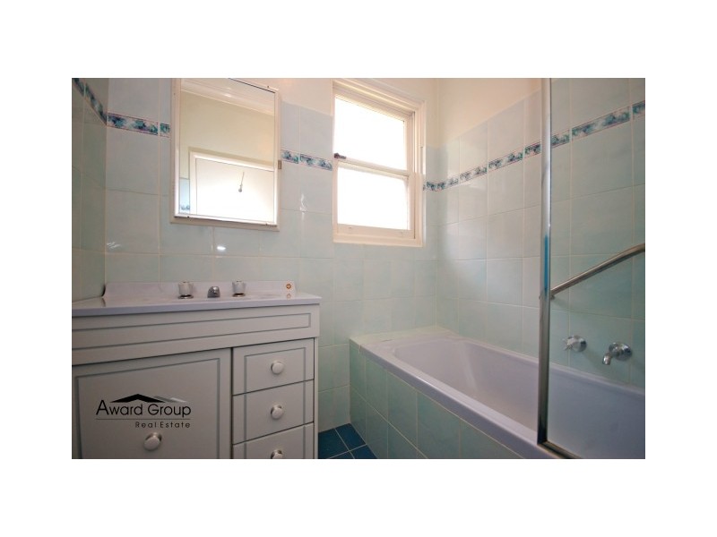 43 Osgathorpe Rpad, Gladesville NSW 2111