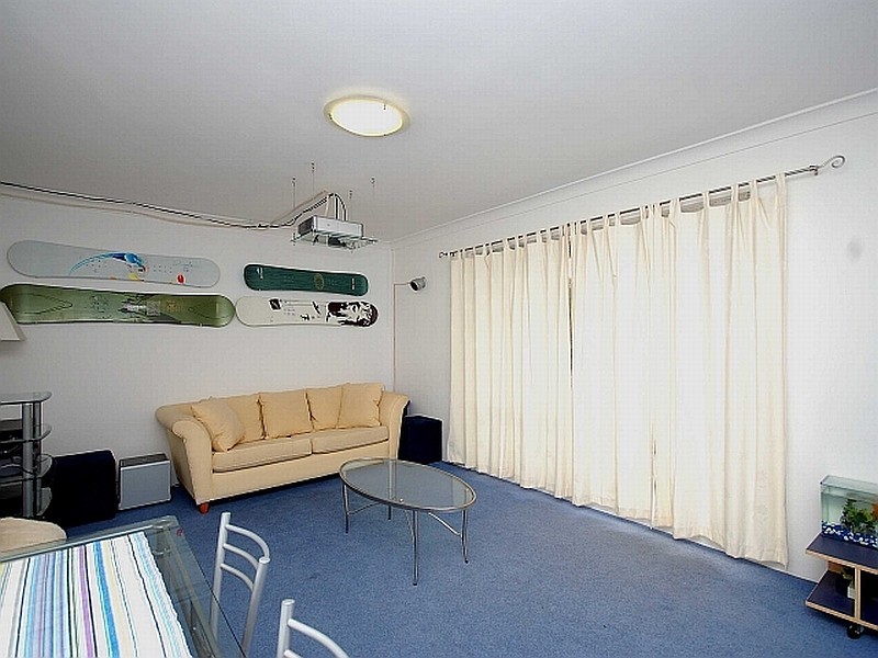 2/30 Meadow Crescent, Meadowbank NSW 2114