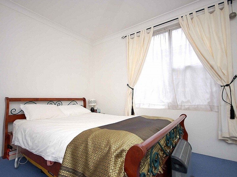 2/30 Meadow Crescent, Meadowbank NSW 2114