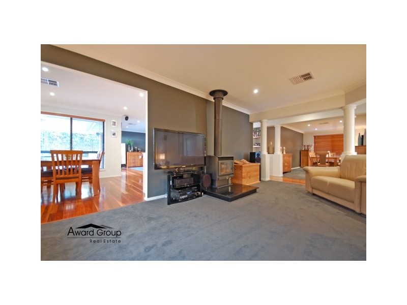 8 Watford Drive, Stanhope Gardens NSW 2768