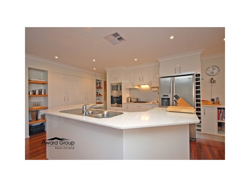 8 Watford Drive, Stanhope Gardens NSW 2768