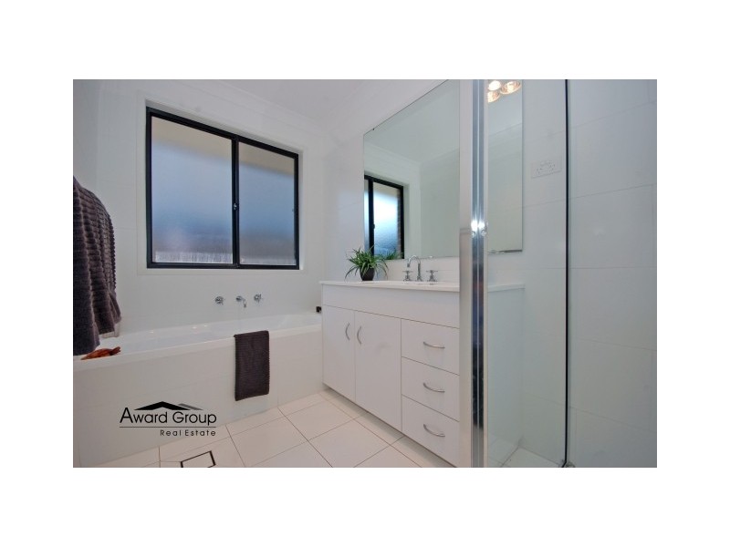 8 Watford Drive, Stanhope Gardens NSW 2768