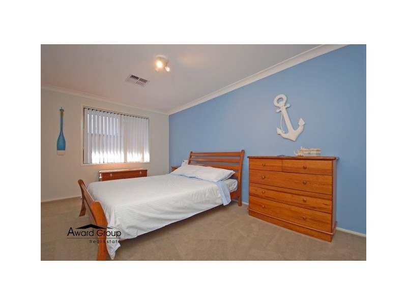 8 Watford Drive, Stanhope Gardens NSW 2768