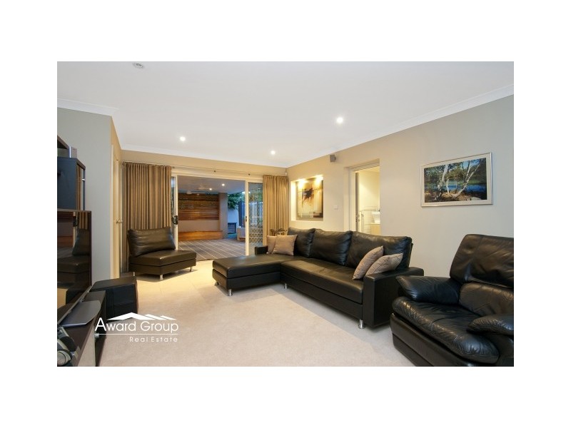 25 Carinda Drive, Glenhaven NSW 2156