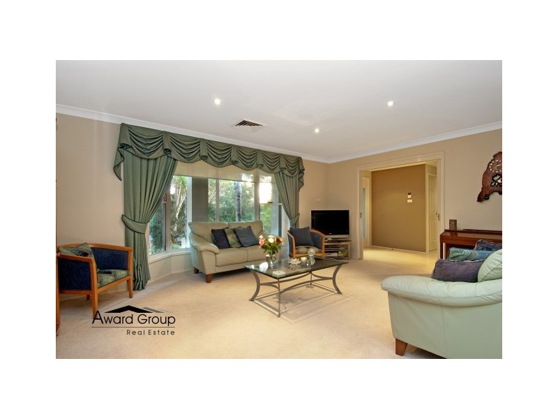 25 Carinda Drive, Glenhaven NSW 2156