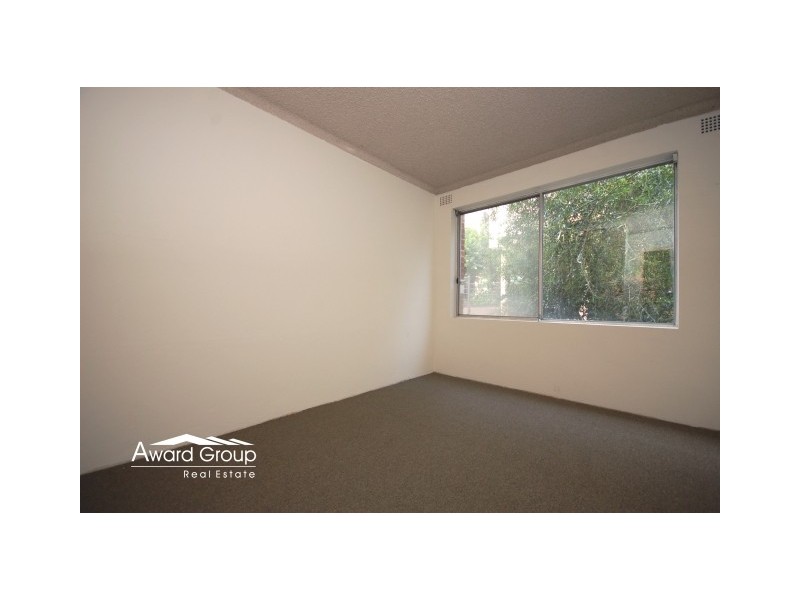 2/15 Bank Street, Meadowbank NSW 2114