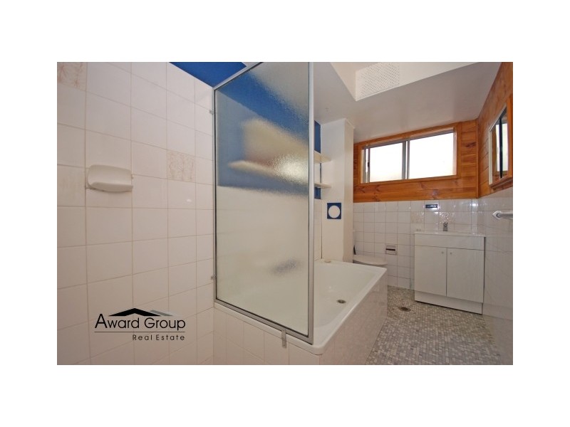 2/15 Bank Street, Meadowbank NSW 2114