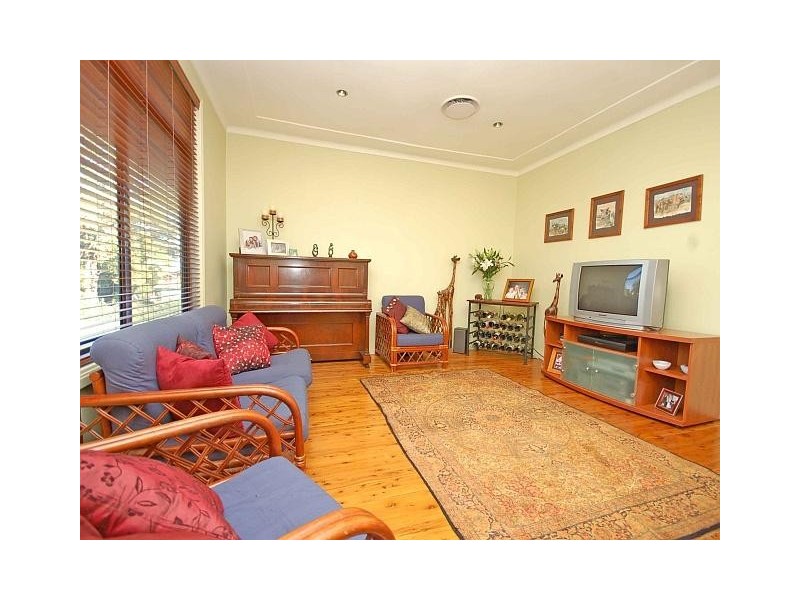 36 Hughes Avenue, Ermington NSW 2115