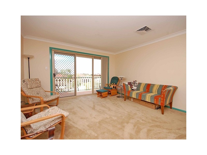 9 Crowley Cres, Melrose Park NSW 2114