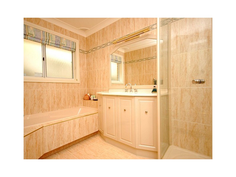 16 Panaview Cres, North Rocks NSW 2151