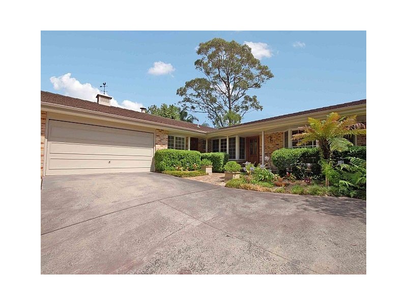 8 Panaview Cres, North Rocks NSW 2151