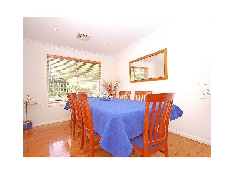 8 Panaview Cres, North Rocks NSW 2151